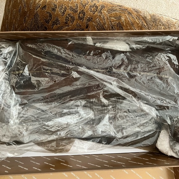 Donald J Pliner. Size 6.5 women’s boot - Picture 2 of 5